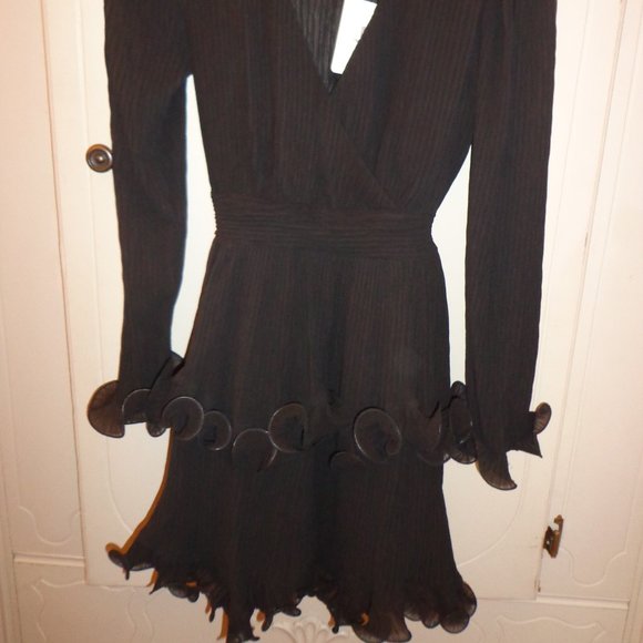 NWT Selfie Leslie Greta Tiered Ruffle Chiffon Long Sleeve Dress S Black - Picture 14 of 16